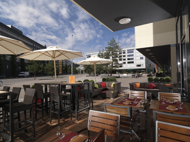 Imagen del bar/restaurante del Hotel Courtyard By Marriott Zurich North. Foto 4