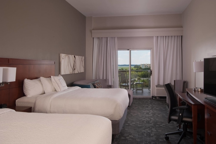 Imagen de la habitación del Hotel Courtyard Charleston Waterfront By Marriott. Foto 11