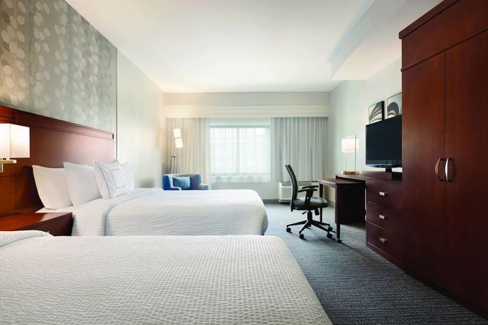 Imagen de la habitación del Hotel Courtyard Charlotte Airport North. Foto 7