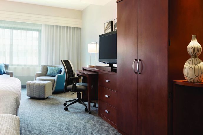 Imagen de la habitación del Hotel Courtyard Charlotte Airport North. Foto 9