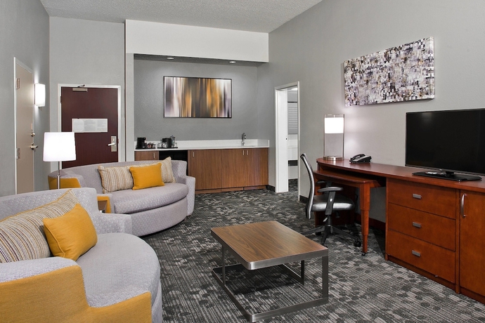 Imagen de la habitación del Hotel Courtyard Charlotte Ballantyne. Foto 12