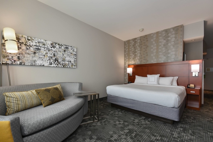 Imagen de la habitación del Hotel Courtyard Charlotte Concord. Foto 7