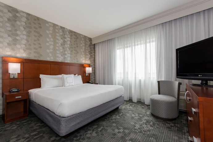 Imagen de la habitación del Hotel Courtyard Charlotte Concord. Foto 8