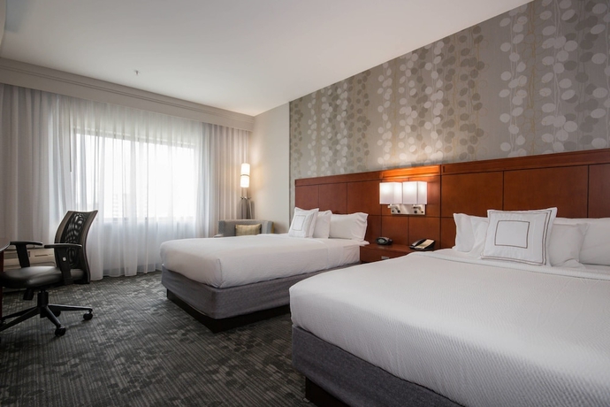 Imagen de la habitación del Hotel Courtyard Charlotte Concord. Foto 9