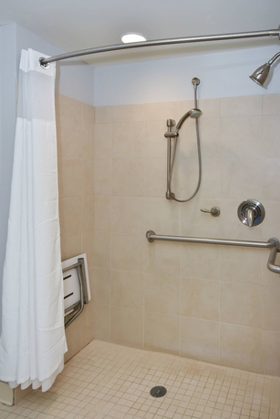 Imagen de la habitación del Hotel Courtyard Charlotte Concord. Foto 15