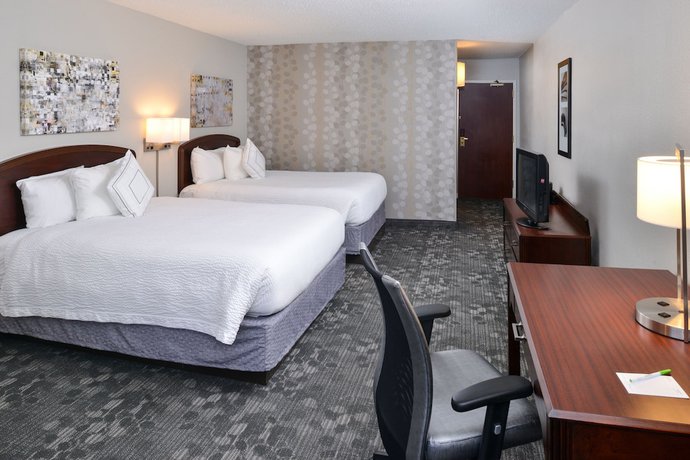 Imagen de la habitación del Hotel Courtyard Charlotte Matthews. Foto 16