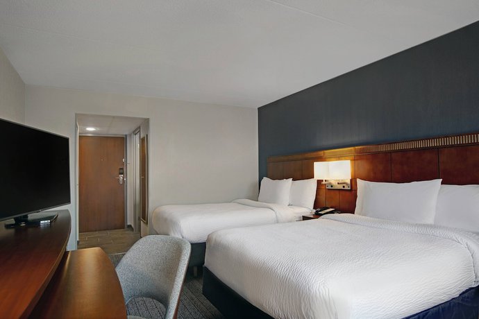 Imagen de la habitación del Hotel Courtyard Chicago Elmhurst/oakbrook Area. Foto 5