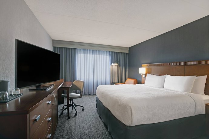 Imagen de la habitación del Hotel Courtyard Chicago Elmhurst/oakbrook Area. Foto 6