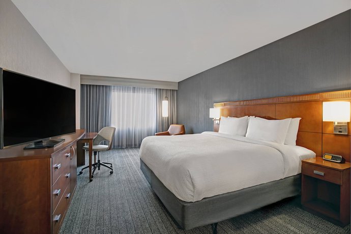 Imagen de la habitación del Hotel Courtyard Chicago Elmhurst/oakbrook Area. Foto 7