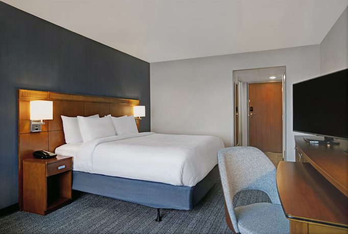 Imagen de la habitación del Hotel Courtyard Chicago Elmhurst/oakbrook Area. Foto 8