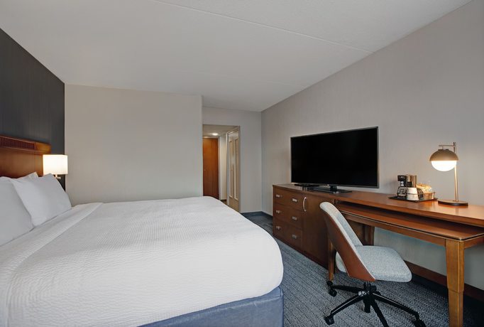 Imagen de la habitación del Hotel Courtyard Chicago Elmhurst/oakbrook Area. Foto 12