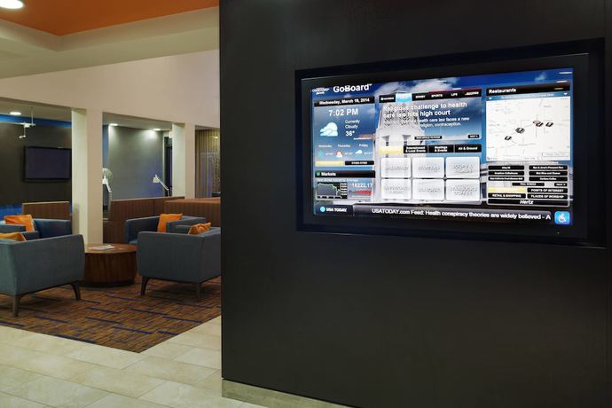 Imagen de los interiores del Hotel Courtyard Chicago St. Charles. Foto 14