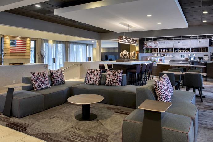 Imagen del bar/restaurante del Hotel Courtyard Chicago Waukegan Gurnee. Foto 2
