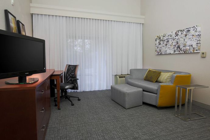 Imagen de la habitación del Hotel Courtyard Chico. Foto 4