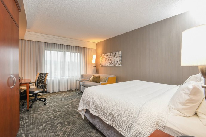 Imagen de la habitación del Hotel Courtyard Cincinnati North At Union Centre. Foto 2