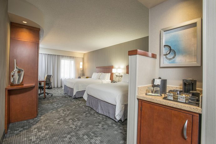 Imagen de la habitación del Hotel Courtyard Cincinnati North At Union Centre. Foto 5