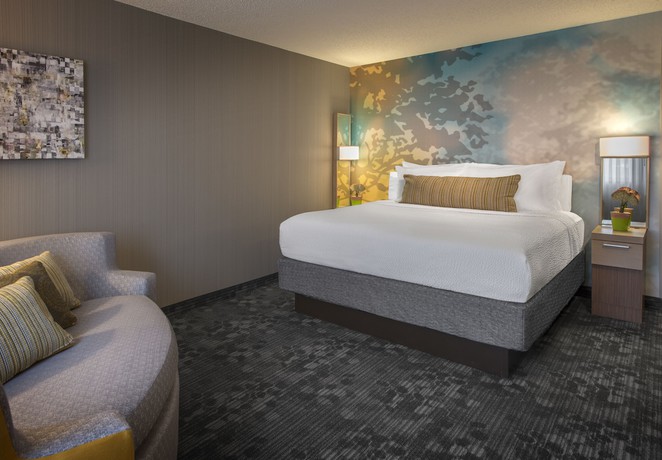 Imagen de la habitación del Hotel Courtyard Cleveland Airport South. Foto 9