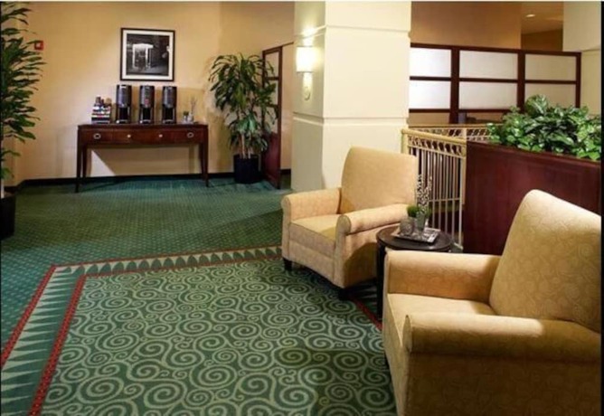 Imagen de los interiores del Hotel Courtyard Columbus New Albany. Foto 15