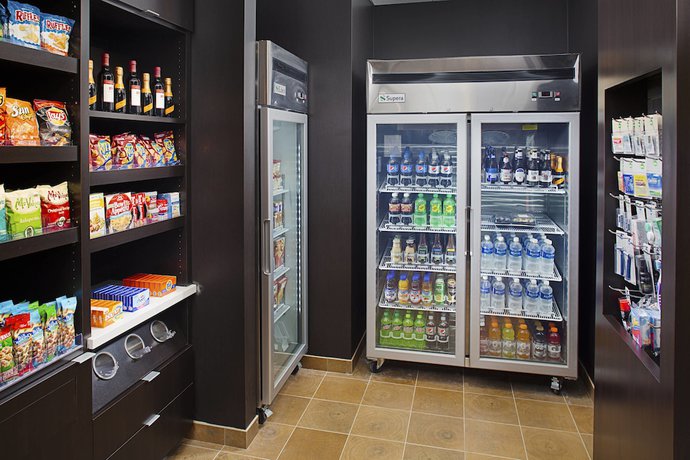 Imagen de los interiores del Hotel Courtyard Dallas Carrollton and Carrollton Conference Center. Foto 19