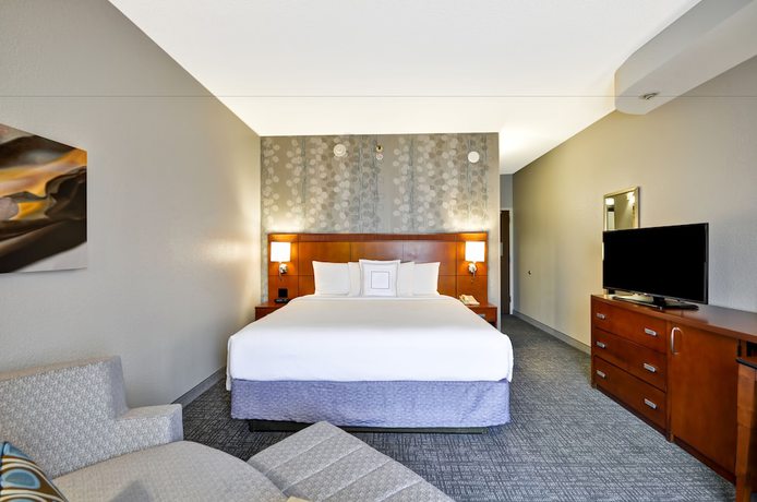 Imagen de la habitación del Hotel Courtyard Dallas Medical/market Center. Foto 9