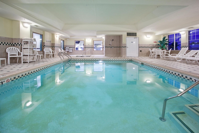 Imagen de la piscina del Hotel Courtyard Denver Airport At Gateway Park. Foto 13