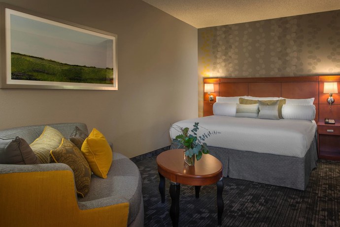 Imagen de la habitación del Hotel Courtyard Detroit Southfield. Foto 5
