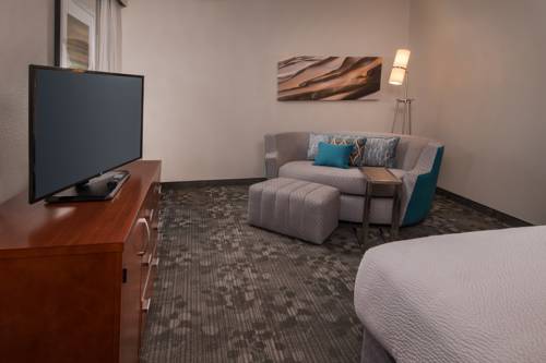 Imagen de la habitación del Hotel Courtyard Dulles Town Center. Foto 13