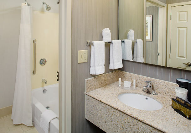 Imagen de la habitación del Hotel Courtyard Durham Near Duke University/downtown. Foto 9