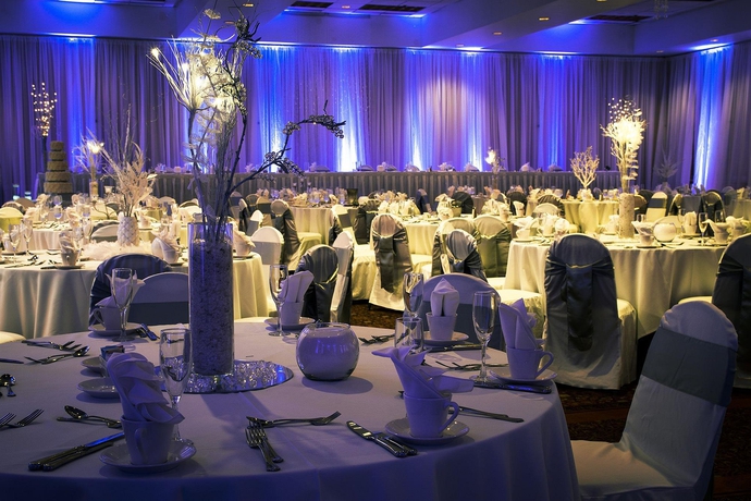 Imagen de los interiores del Hotel Courtyard Edina Bloomington. Foto 3
