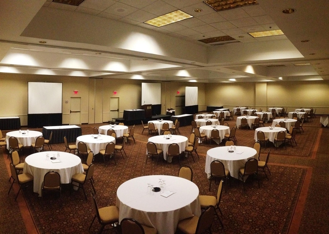 Imagen de los interiores del Hotel Courtyard Edina Bloomington. Foto 4
