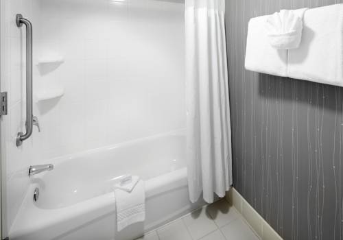 Imagen de la habitación del Hotel Courtyard Edison Woodbridge. Foto 6