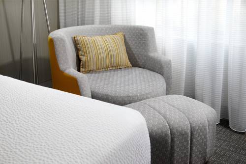 Imagen de la habitación del Hotel Courtyard Edison Woodbridge. Foto 10