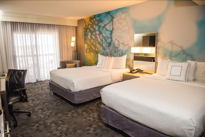 Imagen de la habitación del Hotel Courtyard Erie Ambassador Conference Center. Foto 8
