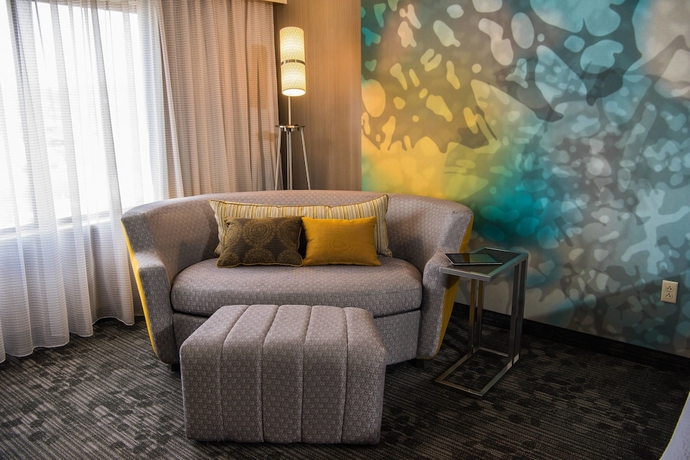Imagen de la habitación del Hotel Courtyard Erie Ambassador Conference Center. Foto 9