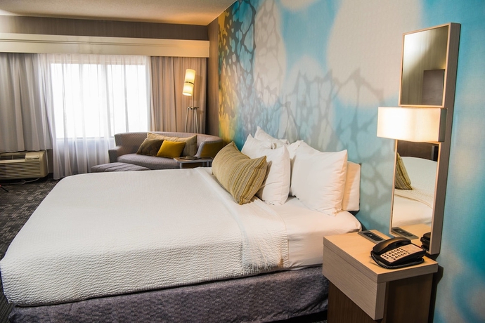 Imagen de la habitación del Hotel Courtyard Erie Ambassador Conference Center. Foto 11