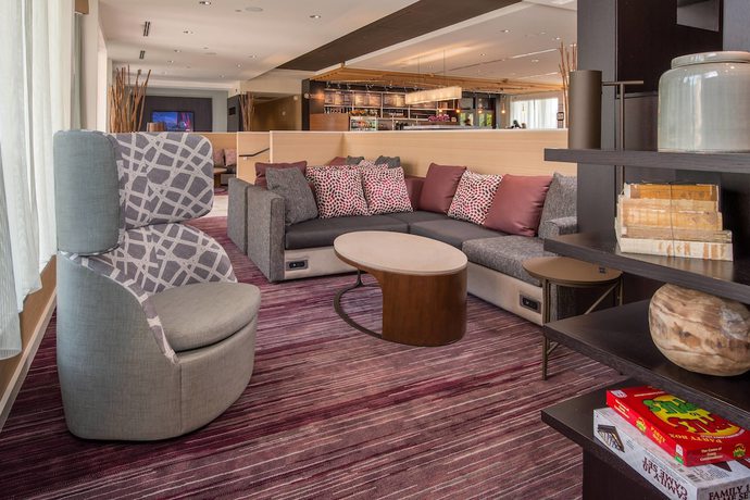 Imagen de los interiores del Hotel Courtyard Fairfax Fair Oaks. Foto 18