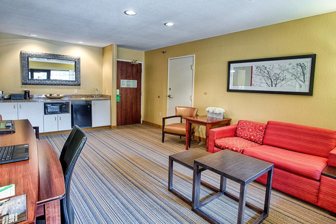 Imagen de la habitación del Hotel Courtyard Fargo Moorhead, MN. Foto 11