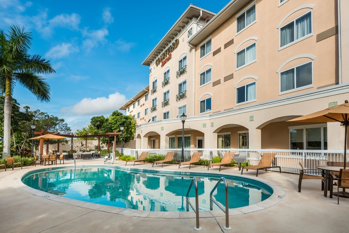 Imagen de la piscina del Hotel Courtyard Fort Myers, Gulf Coast Town Center. Foto 16