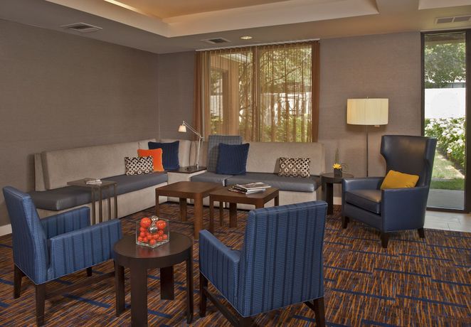 Imagen de los interiores del Hotel Courtyard Frederick. Foto 14
