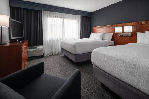 Imagen de la habitación del Hotel Courtyard Fremont Silicon Valley. Foto 18