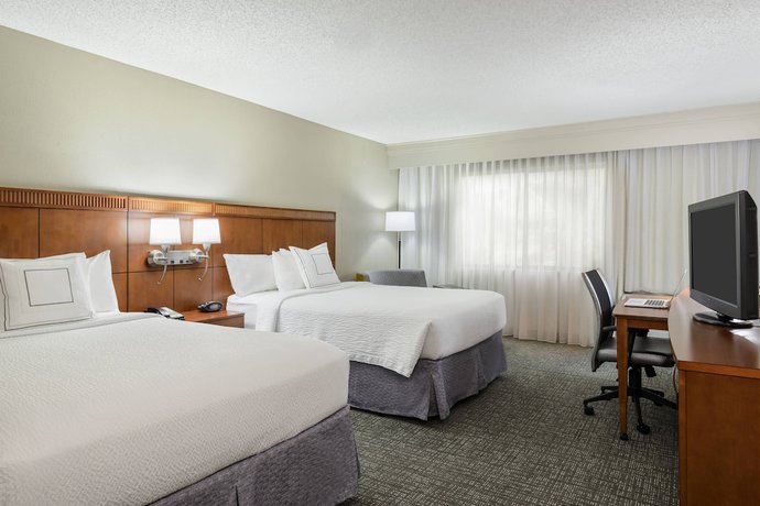 Imagen de la habitación del Hotel Courtyard Gainesville. Foto 6