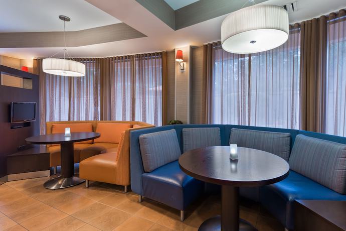 Imagen de los interiores del Hotel Courtyard Gainesville. Foto 12