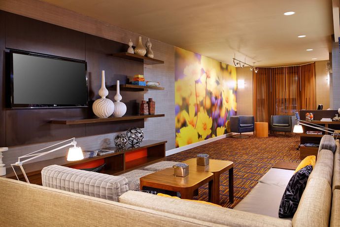 Imagen de los interiores del Hotel Courtyard Gainesville. Foto 15