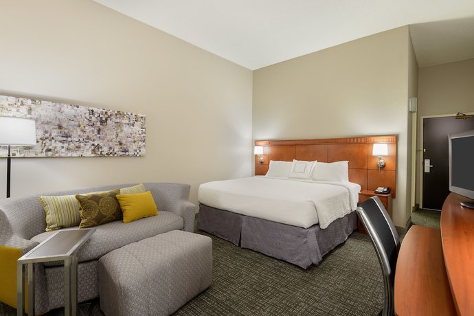 Imagen de la habitación del Hotel Courtyard Gainesville. Foto 9