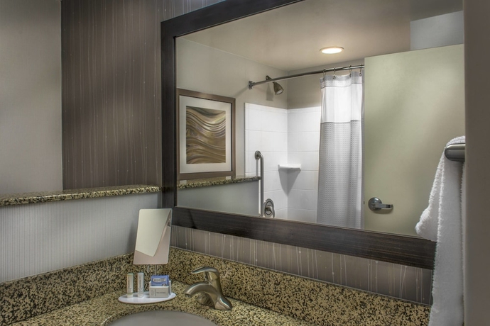 Imagen de la habitación del Hotel Courtyard Greensboro Airport. Foto 14