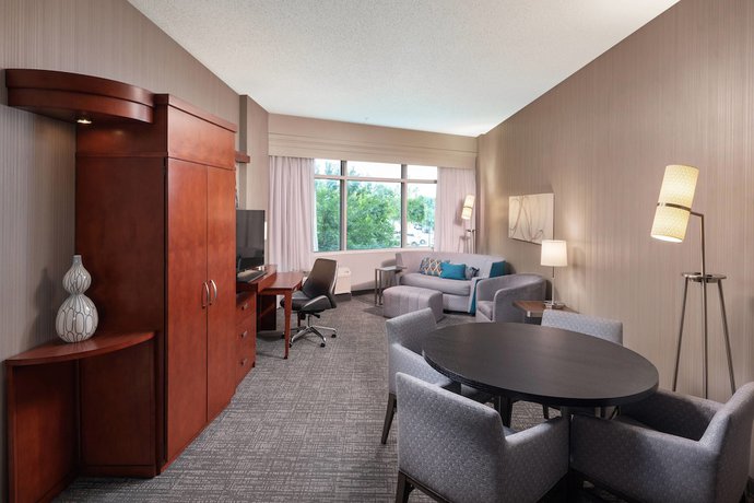 Imagen de la habitación del Hotel Courtyard Greenville Downtown. Foto 5
