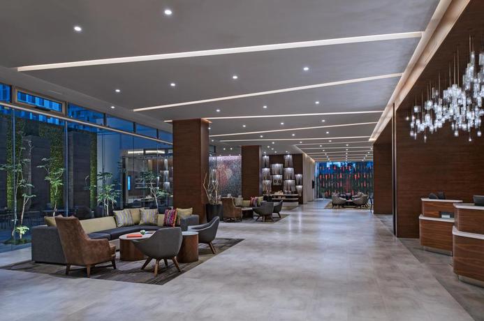 Imagen de los interiores del Hotel Courtyard Guatemala City. Foto 14