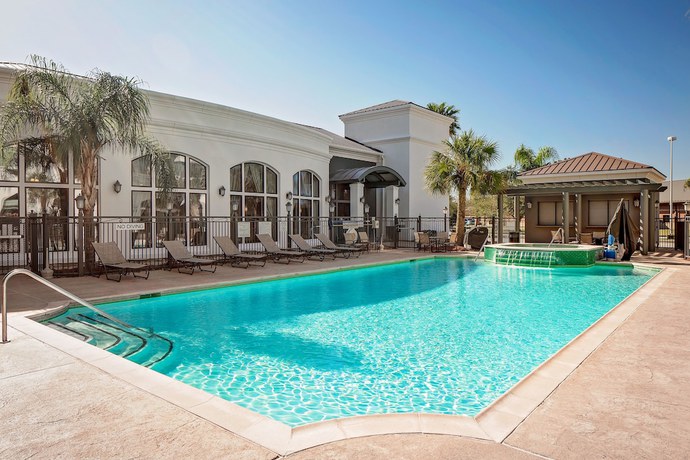 Imagen de la piscina del Hotel Courtyard Houma. Foto 19