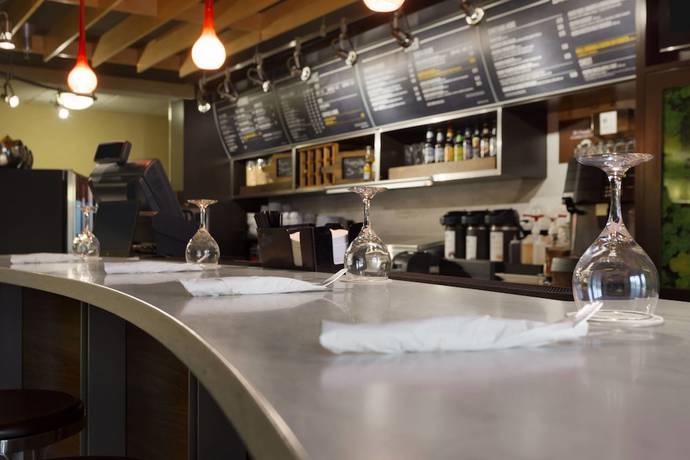 Imagen del bar/restaurante del Hotel Courtyard Houston The Woodlands. Foto 3