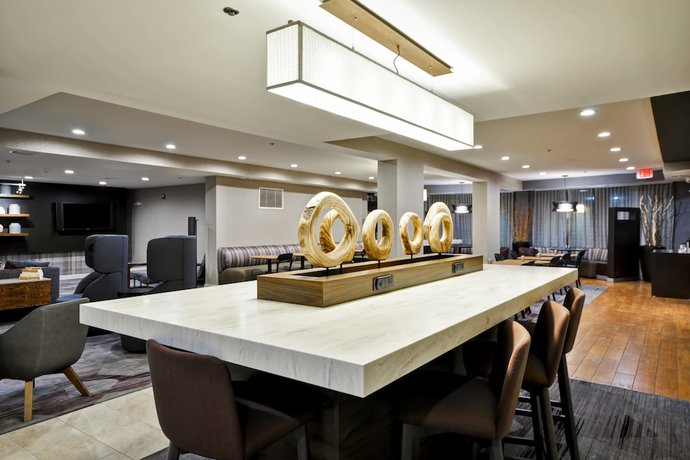 Imagen del bar/restaurante del Hotel Courtyard Jacksonville Airport Northeast. Foto 3